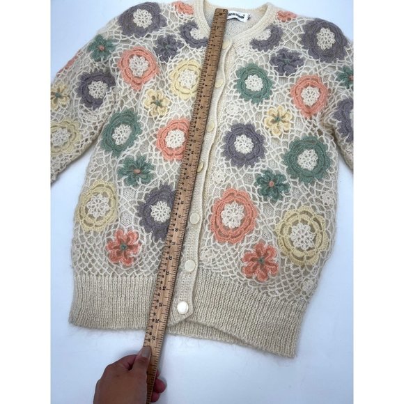 Vintage  Floral Crotchet Sweater - Picture 9 of 9